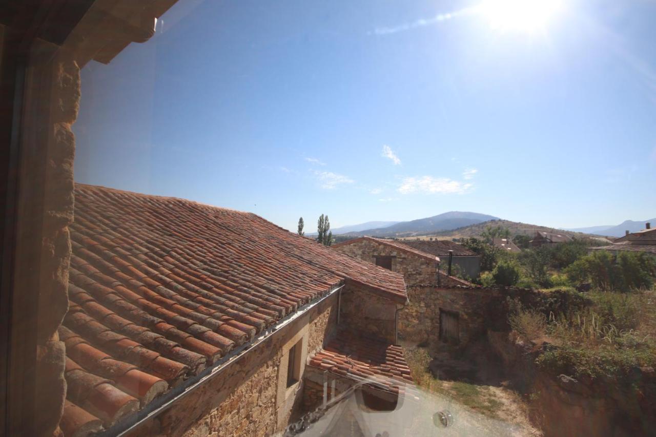 Loboratorio Rural - La Majada Del Acebo Villa Navatejares Exterior photo